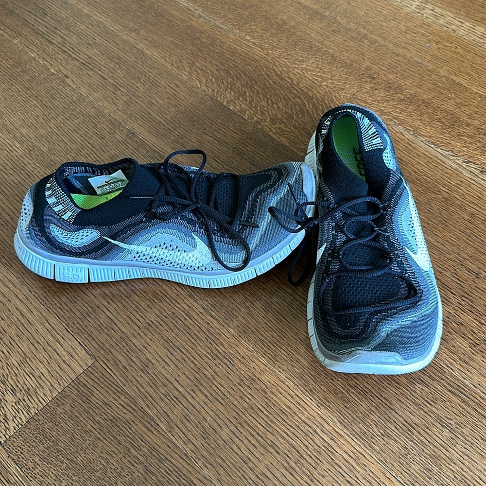 Used like new Nike running shoes for an affordable price